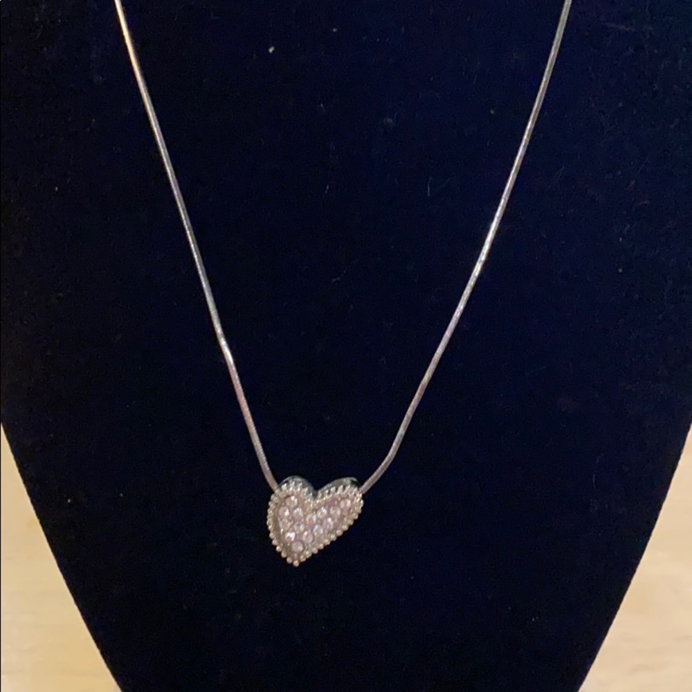 Asymmetrical heart necklace ♥️